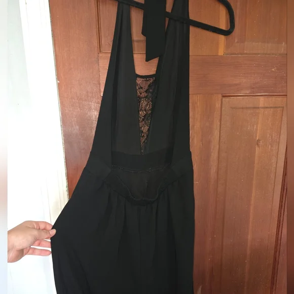 Forever 21 V-Neck Lace Halter Jumpsuit - Picture 6 of 8